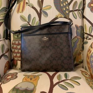 Authentic Coach Crossbody NWOT